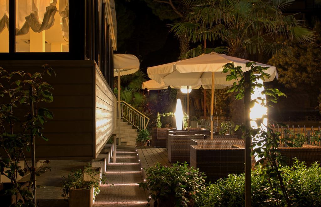Hotel Loretta & Dependance Cervia Ngoại thất bức ảnh